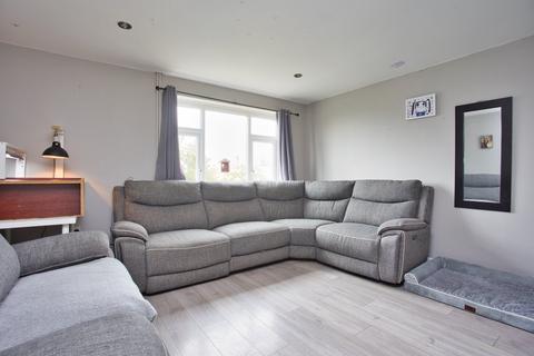 13 Kimberley Close, Dover, CT16 2JW
