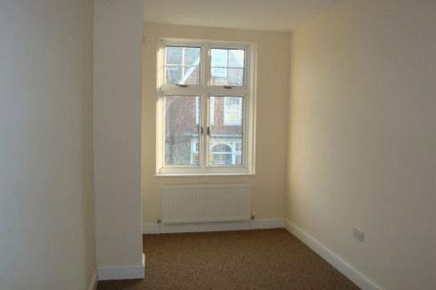 2 bedroom apartment to rent, Caterham On The Hill