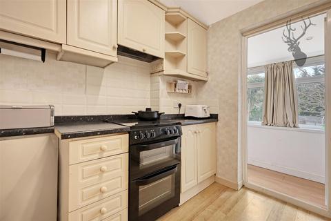 2 bedroom semi-detached bungalow for sale, Sunset Avenue, London E4