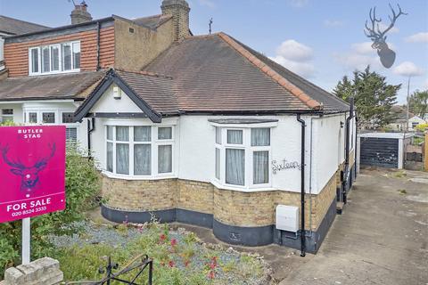 16 Sunset Avenue, London, E4 7LW