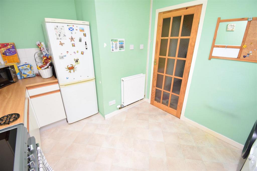 Kitchen (2).jpg