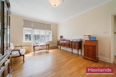 4 bedroom semi-detached house for sale, The Mall, London