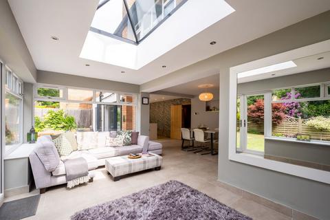 28 Midgley Drive, Sutton Coldfield, B74 2TW
