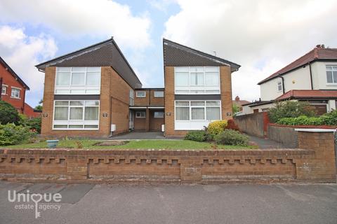 2 bedroom apartment for sale, North Drive, Thornton-Cleveleys, FY5
