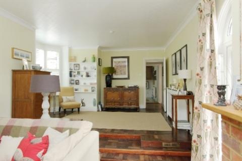 6 Anton Road, Andover, SP10 2EN