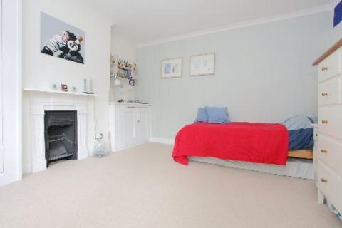 6 Anton Road, Andover, SP10 2EN