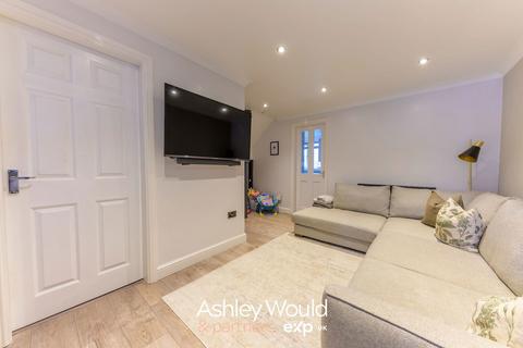 19 Amphletts Close, Netherton, Dudley, DY2 9NZ