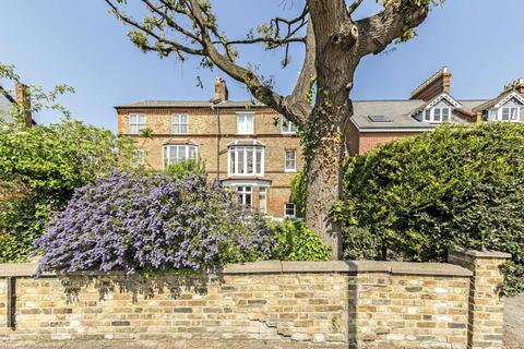 16 Ditton Road, Surbiton, KT6 6QZ