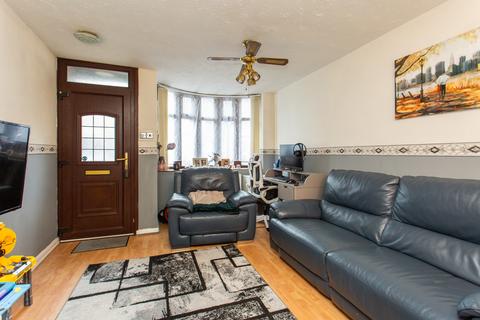 25 Cherry Tree Avenue, Dover, CT16 2NL