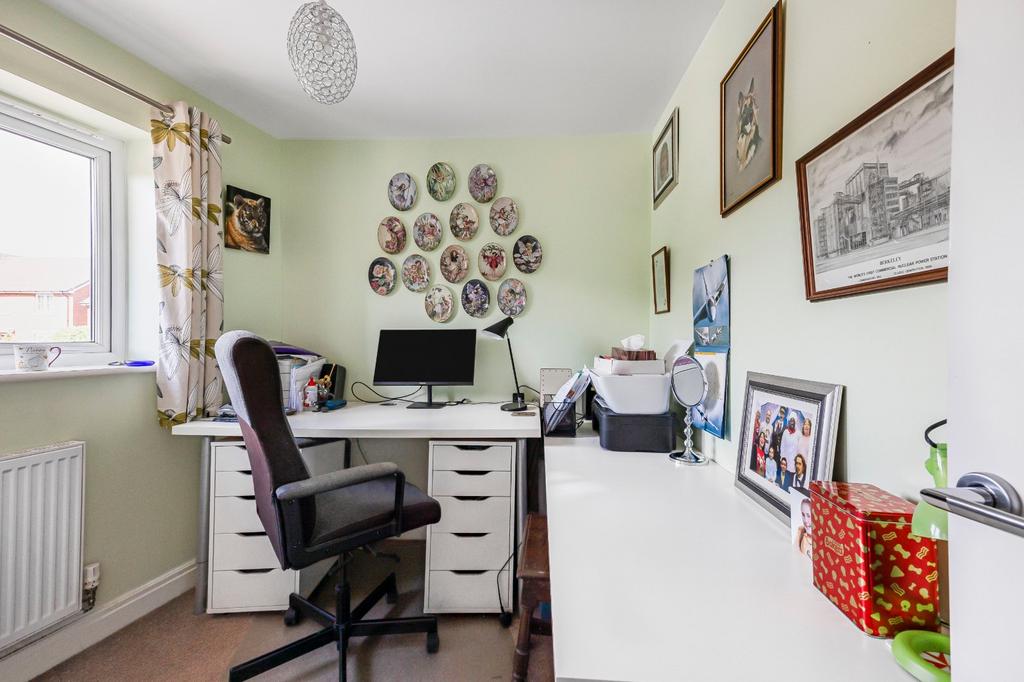 Bedroom/Office