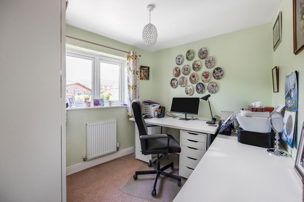 Bedroom/Office
