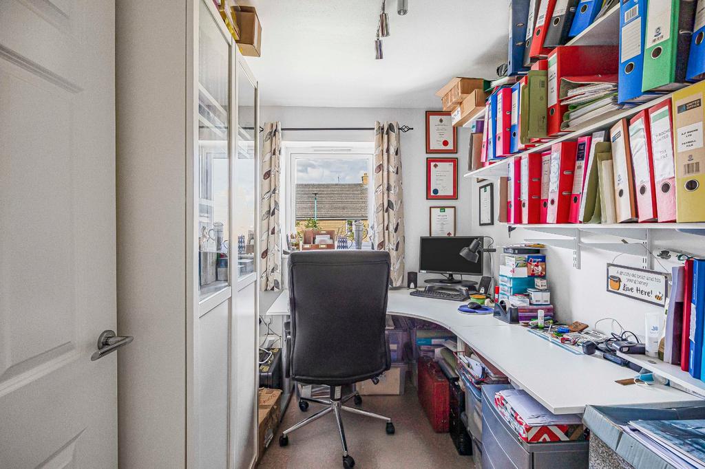 Bedroom/Office
