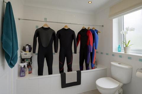 15b Atlantic Road, Newquay, TR7 1QJ