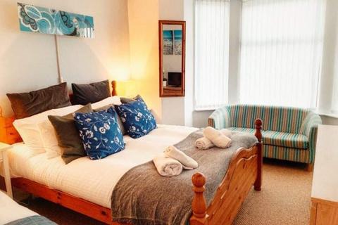 15b Atlantic Road, Newquay, TR7 1QJ
