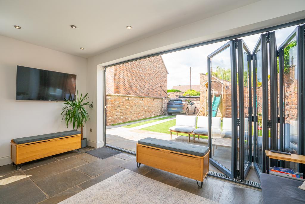 Bi-Folds