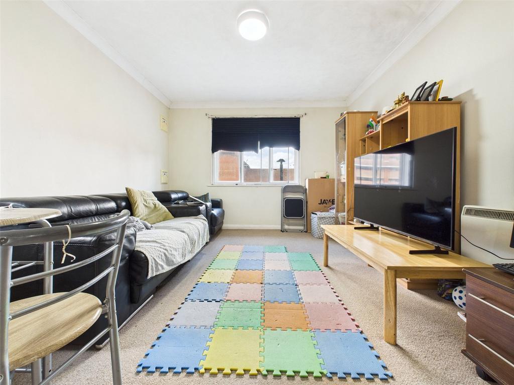 Apartment in Hounslow - View 2