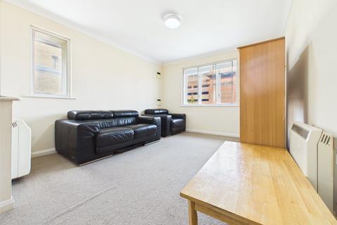 1 bedroom apartment to rent, Grove Road, Hounslow