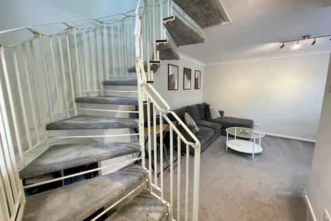 6 Astley Green, Luton, LU2 8TS
