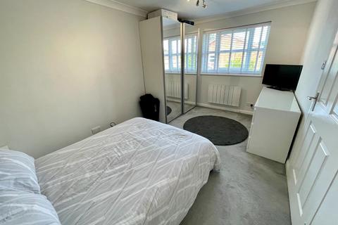 6 Astley Green, Luton, LU2 8TS