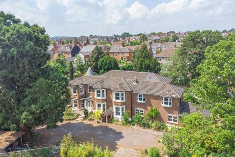 18 bedroom house for sale, Lovent Drive, Leighton Buzzard
