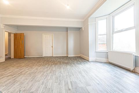 18 bedroom house for sale, Lovent Drive, Leighton Buzzard