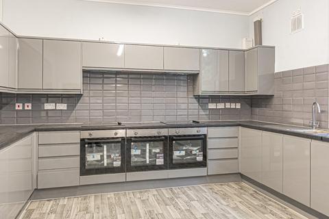 18 bedroom house for sale, Lovent Drive, Leighton Buzzard