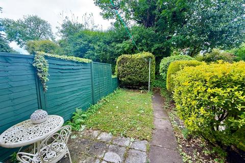 2 bedroom terraced house for sale, Cambridge Road, Macclesfield