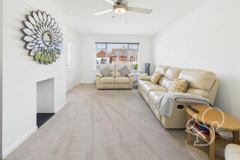 2 bedroom detached house for sale, Oakwood Avenue, West Mersea CO5