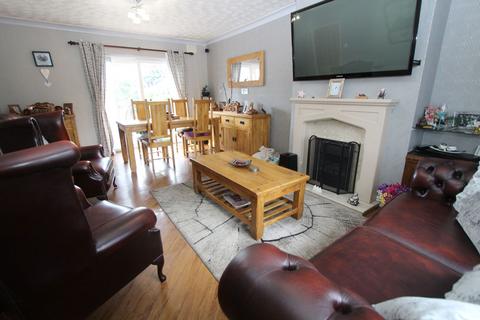 4 bedroom semi-detached house for sale, Byron Street, Brierley Hill DY5