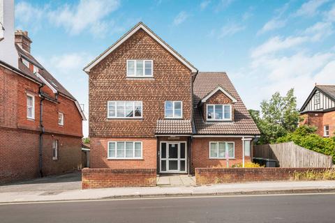 2 bedroom flat for sale, Headley Road, Grayshott, Hindhead, Hampshire