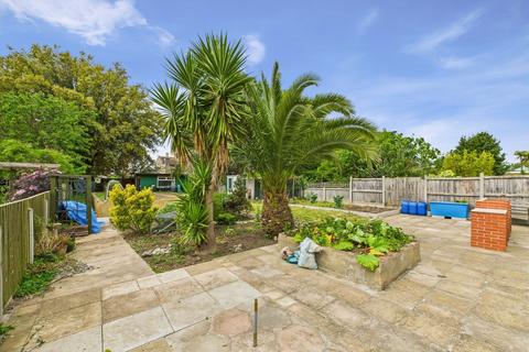 2 bedroom detached bungalow for sale, Old Green Road, Broadstairs, CT10