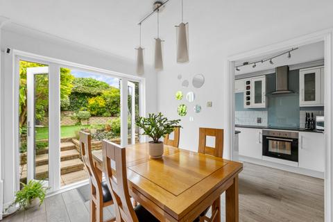 3 Middlefields, Croydon, CR0 9LF