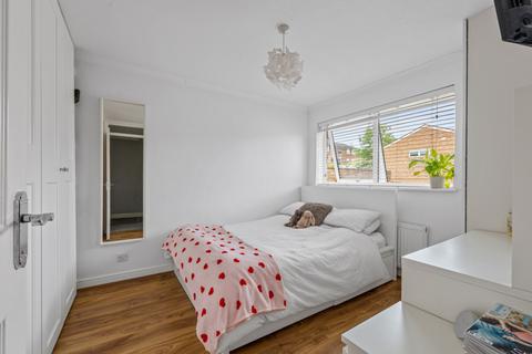 3 Middlefields, Croydon, CR0 9LF