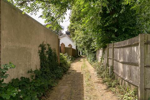 undefined, SOUTH CROYDON CR2