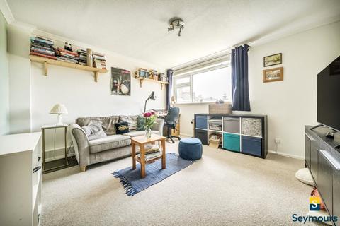 1 bedroom flat for sale, Grange Court, Guildford GU2