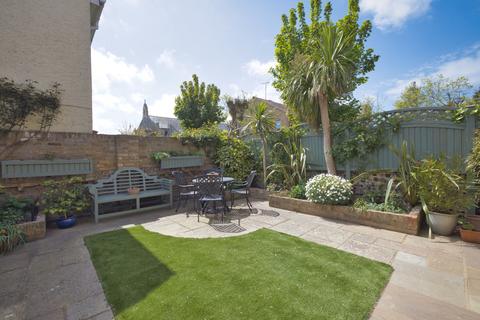4 bedroom semi-detached house for sale, Rectory Road, Broadstairs, Kent, CT10