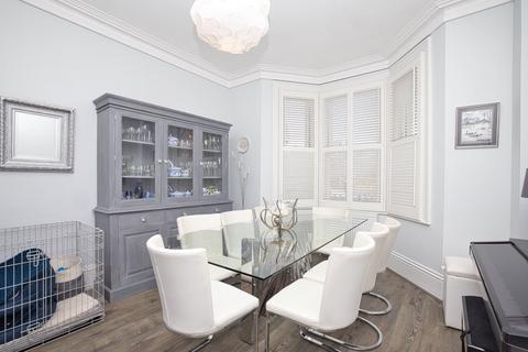 4 bedroom semi-detached house for sale, Rectory Road, Broadstairs, Kent, CT10