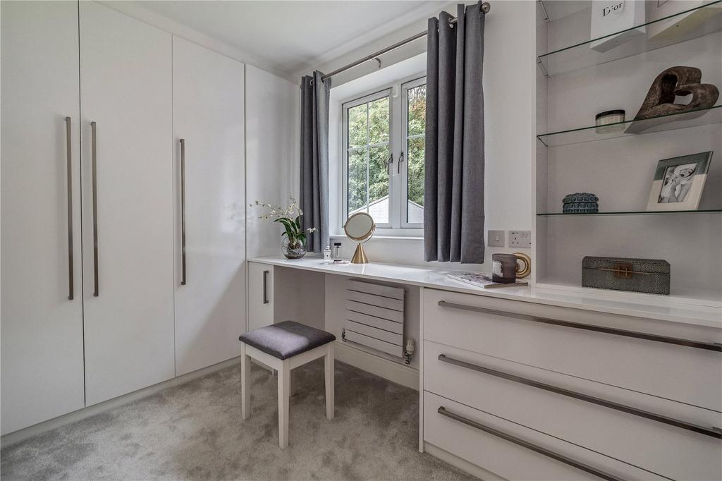 Bedroom 4/Dressing