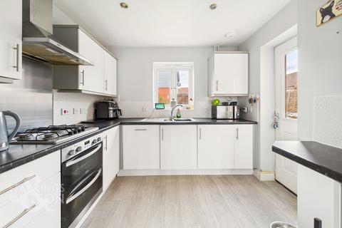 3 bedroom townhouse for sale, Fairway, Queens Hill, Norwich