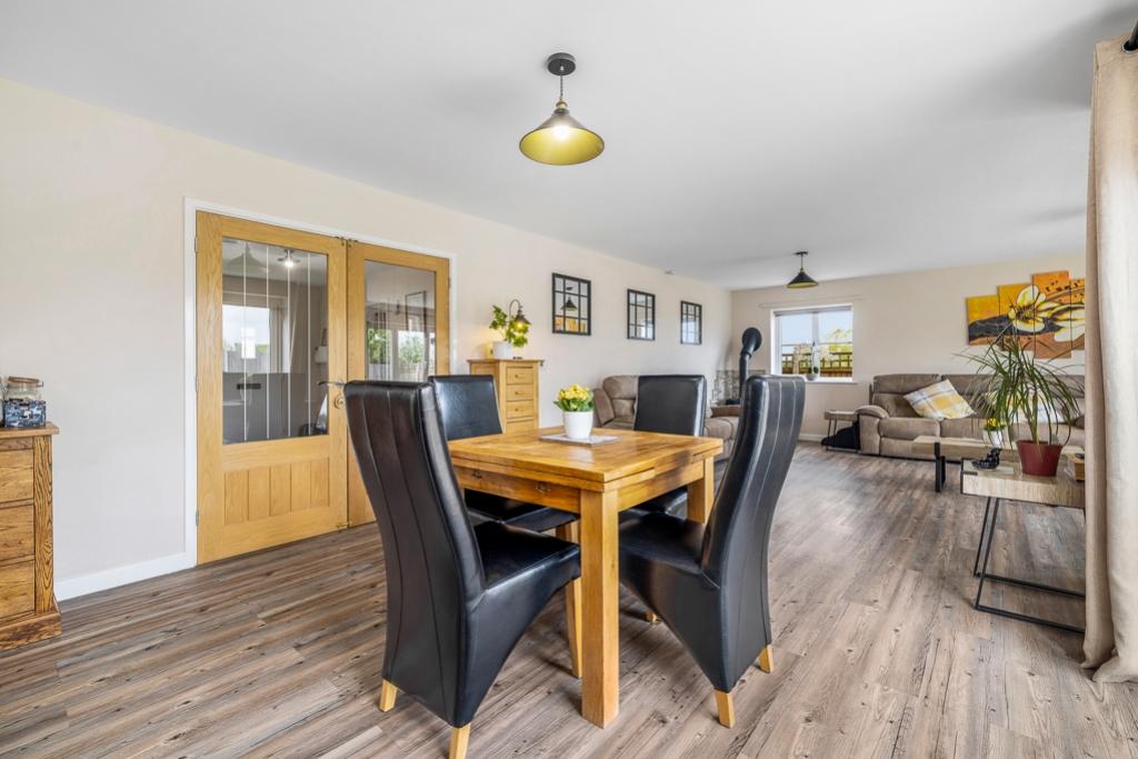 10 Cavell Way (Fleet)-28