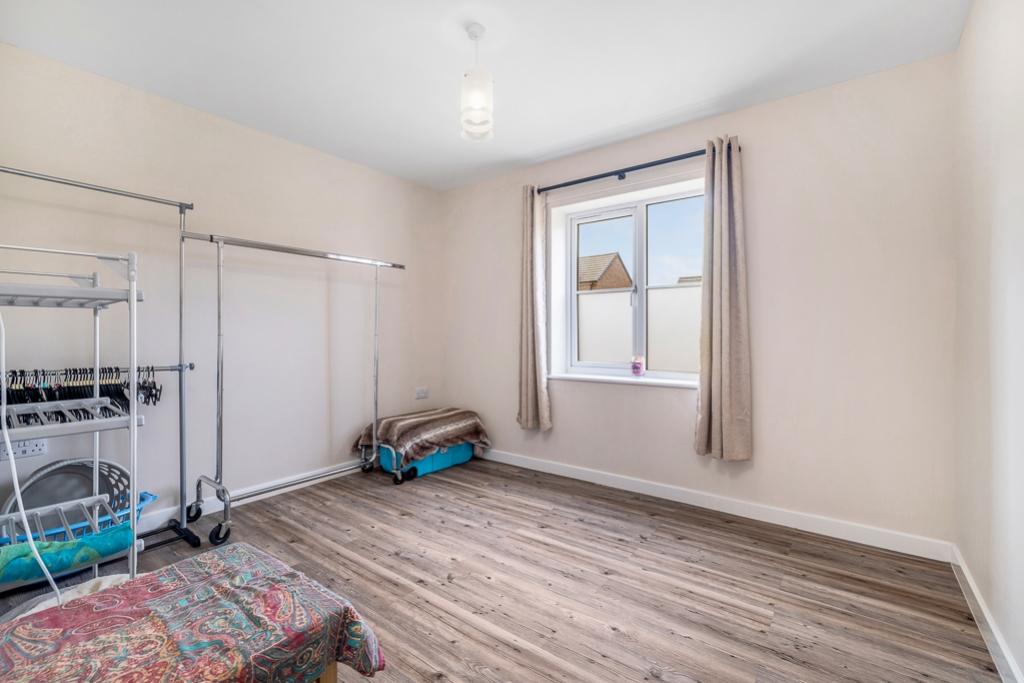 10 Cavell Way (Fleet)-20