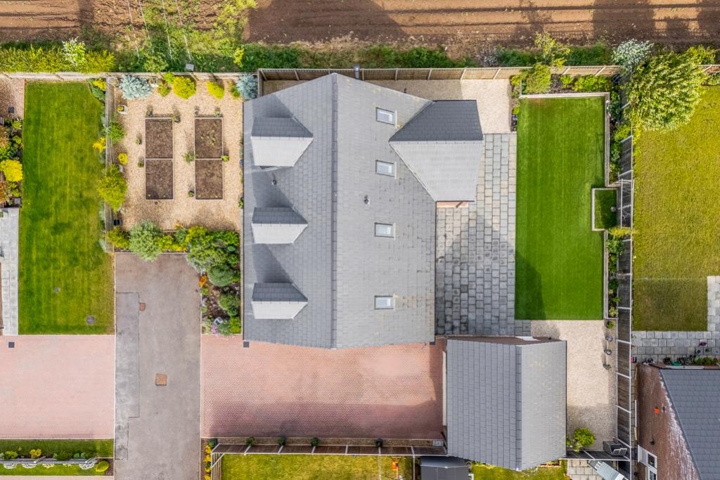 10 Cavell Way (Fleet)-4