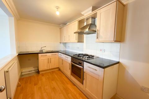 2 bedroom flat to rent, 547 London Road, Westcliff-on-Sea SS0