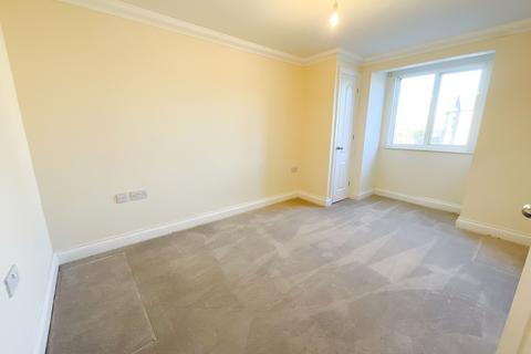 2 bedroom flat to rent, 547 London Road, Westcliff-on-Sea SS0