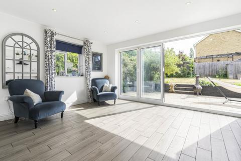 4 bedroom detached house for sale, Park Road, Grendon Underwood, HP18