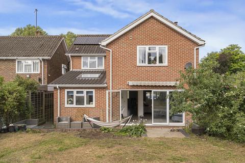 4 bedroom detached house for sale, Park Road, Grendon Underwood, HP18