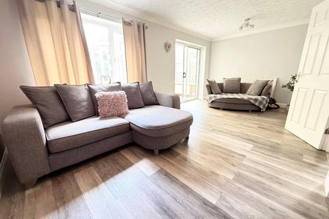 3 bedroom detached house for sale, Cottesbrooke Gardens, Northampton NN4