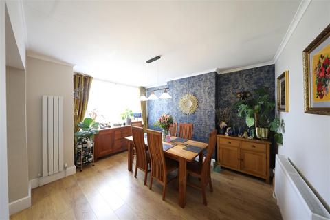 52 Burniston Road, Hull, HU5 4JY