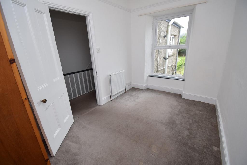 Bedroom 2.JPG
