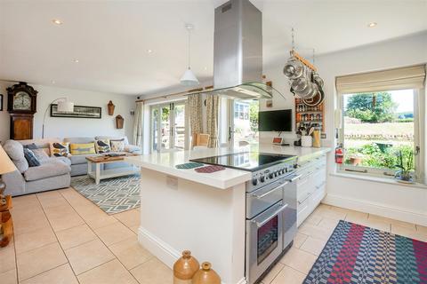 4 bedroom cottage for sale, Peacock Lane, Tysoe, Warwick